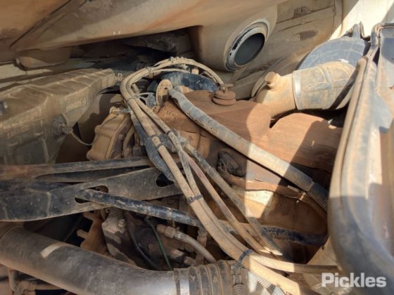 2008年式フレイトライナーCST120