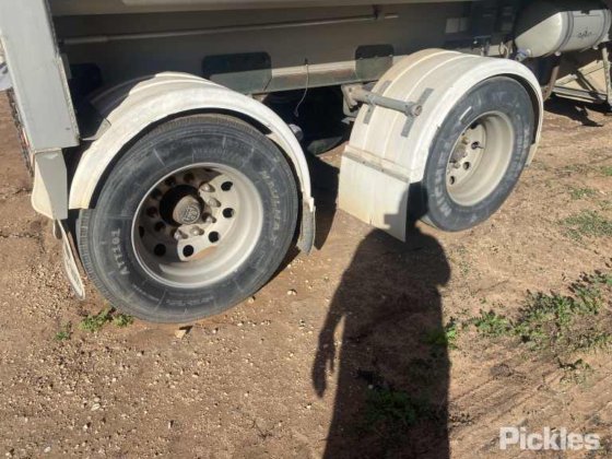 2005年式スローンビルト トレーラー タンデム