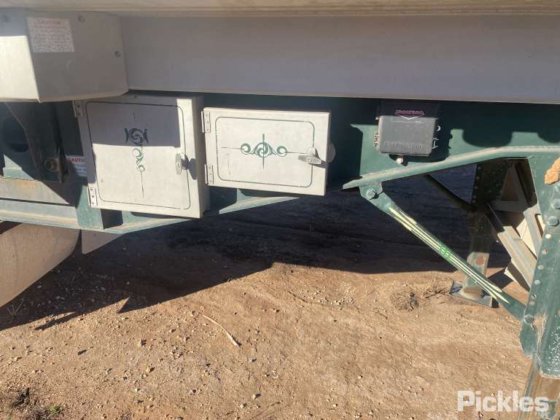 2005年式スローンビルト トレーラー タンデム