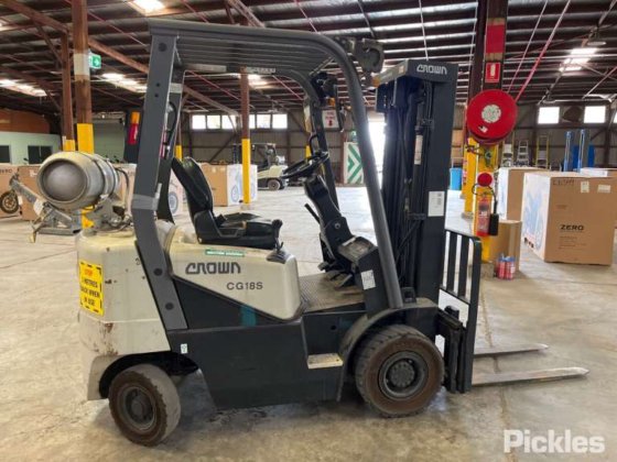 2006年式クラウンCG18S-2