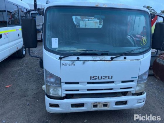 2011款五十铃NNR 200