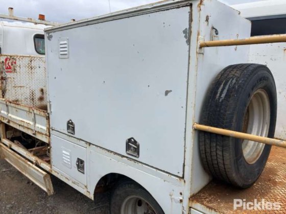 2011款五十铃NNR 200