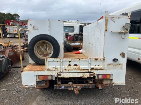 2011款五十铃NNR 200