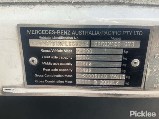 2016年式フレイトライナー FLX コロナド 114