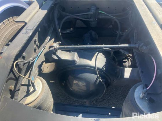 2016年式フレイトライナー FLX コロナド 114