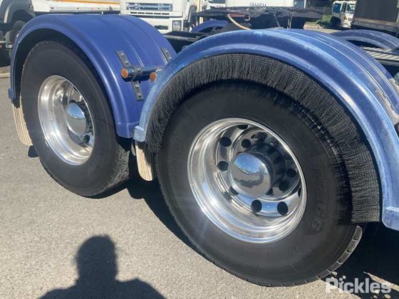 2016年式フレイトライナー FLX コロナド 114