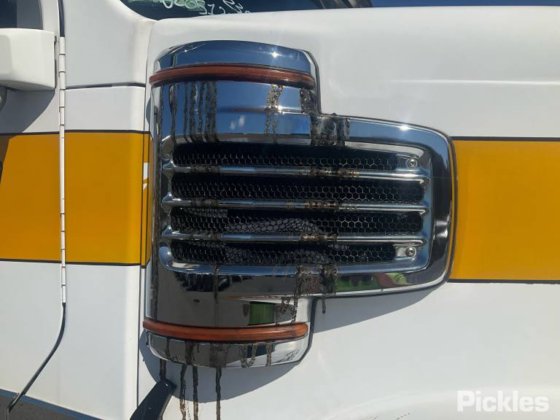 2016年式フレイトライナー FLX コロナド 114