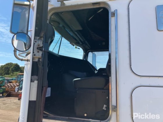 2012款肯沃斯K200系列