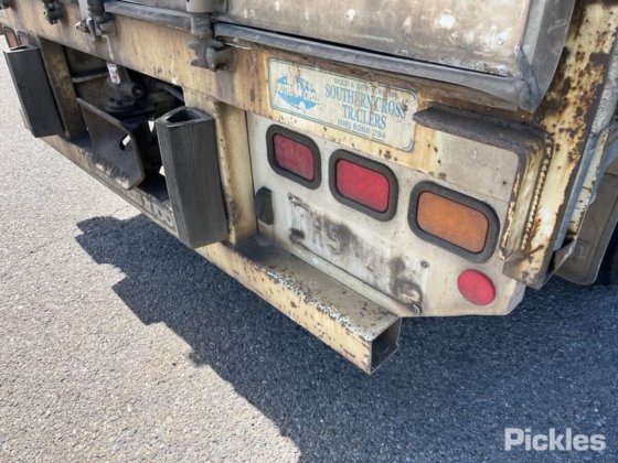 2000年式 サザンクロス トレーラー スタンダード トライアクスル