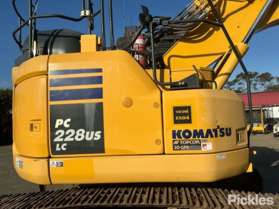 2018年小松PC228USLC-11