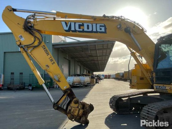 2018年小松PC228USLC-11