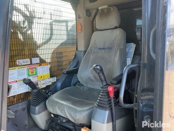 2018年小松PC228USLC-11