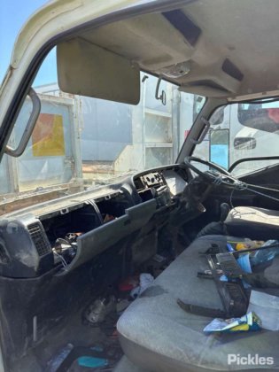 2002年式 三菱キャンター