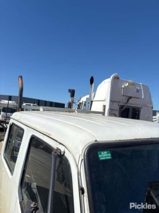 2002年式 三菱キャンター