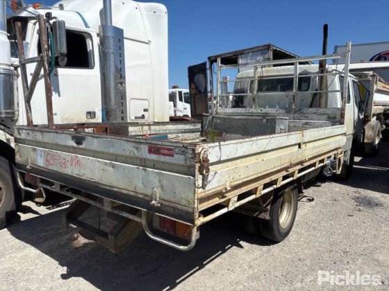 2002年式 三菱キャンター