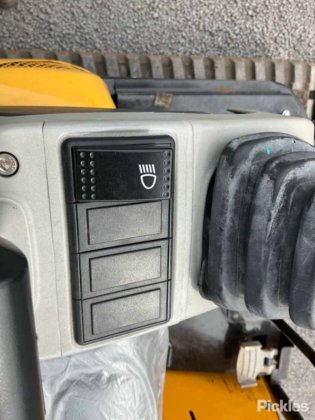 2024 パドック SPEX17SS