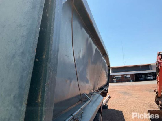 2018 Tristar 后翻斗车