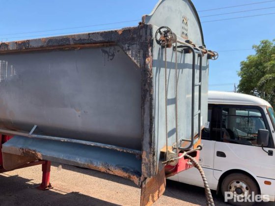 2018 Tristar 后翻斗车