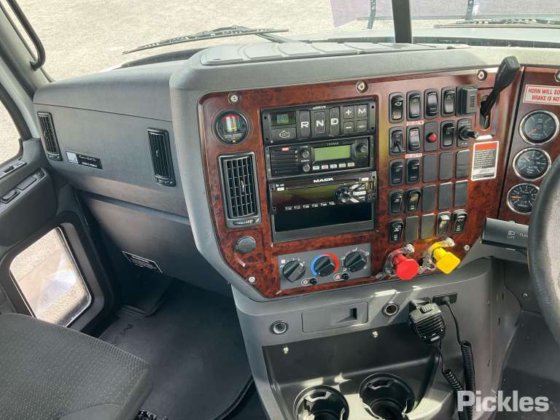 2018年麦克花岗岩