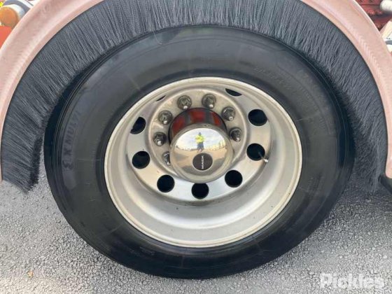 2018年麦克花岗岩