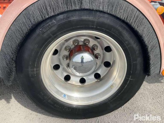 2018年麦克花岗岩