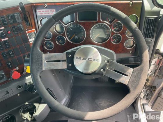 2018年麦克花岗岩