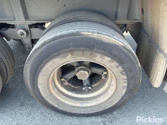 2011年OPhee三轴半挂车