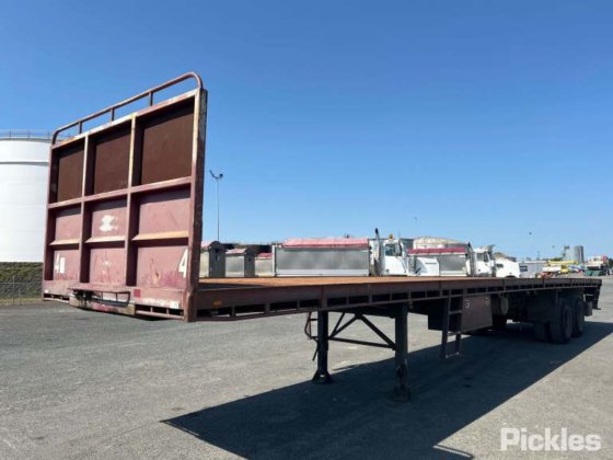 2011年OPhee三轴半挂车