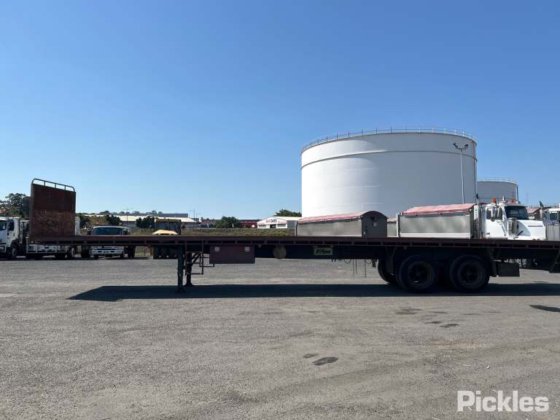 2011年OPhee三轴半挂车