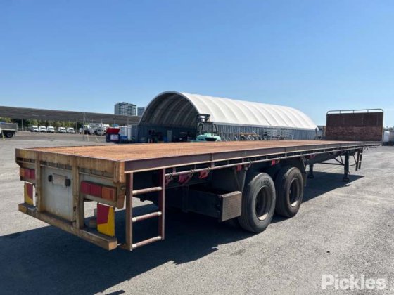 2011年OPhee三轴半挂车