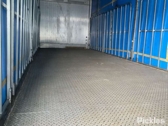 2019年式ボルボ FE280