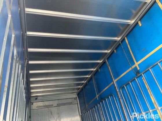 2019年式ボルボ FE280