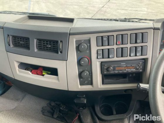 2019年式ボルボ FE280