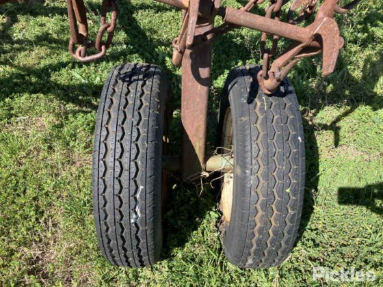 ジョン・シアラー・ハローズ - 13 リーフ。