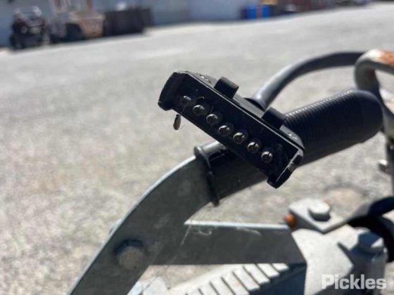 ジェネシス スポーツ カディ