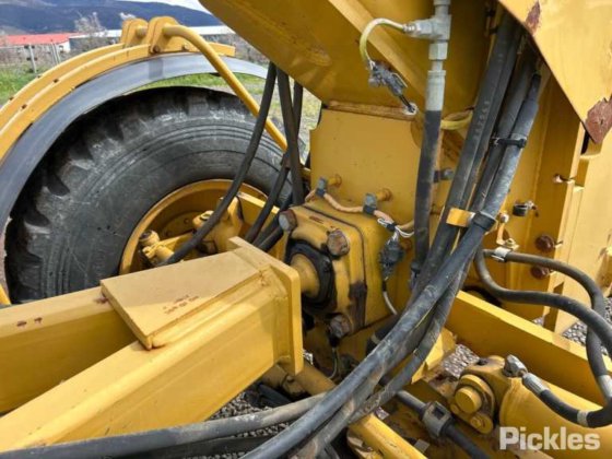 2008年卡特彼勒140M