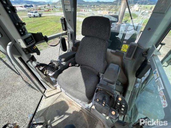 2008年卡特彼勒140M