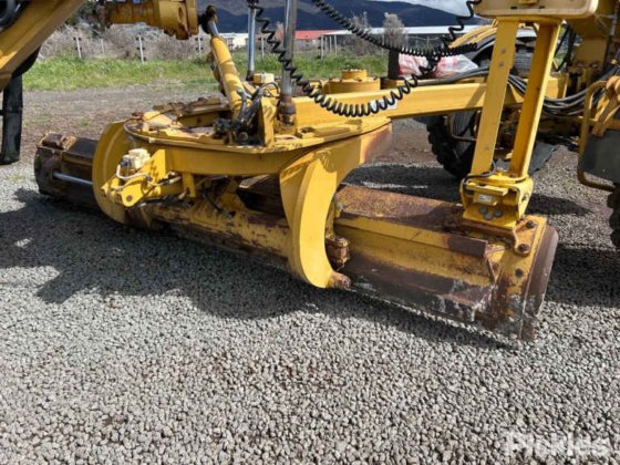 2008年卡特彼勒140M