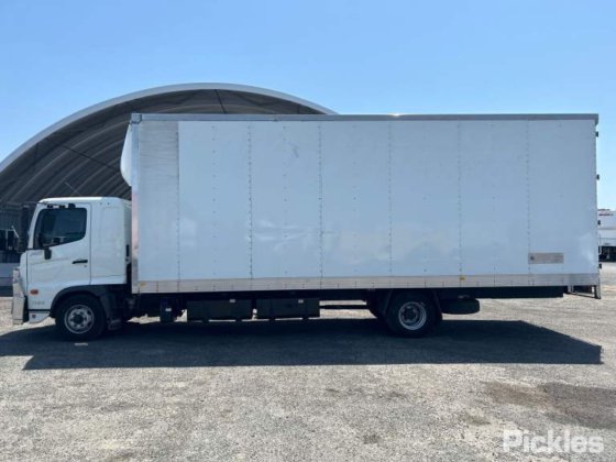 2021年式 日野FD500