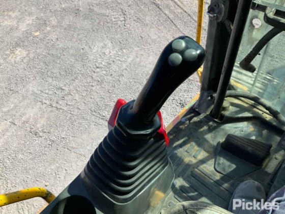 2021年小松PC270LC-8