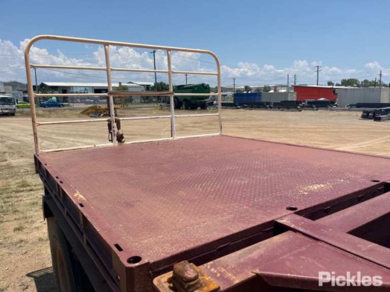 2017 Barker 重型三轴卡车