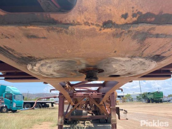 2017 Barker 重型三轴卡车