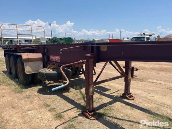 2017 Barker 重型三轴卡车