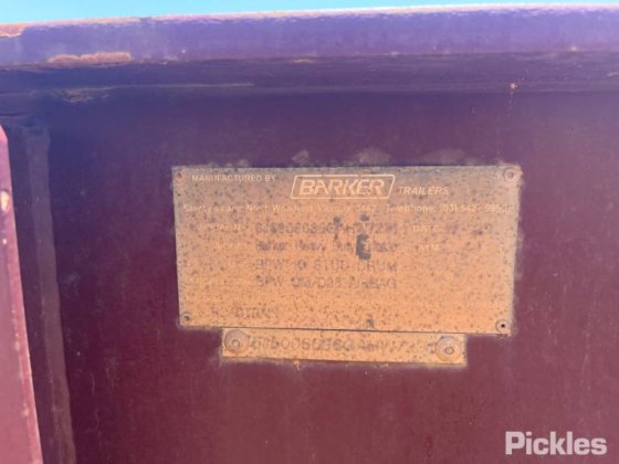 2017 Barker 重型三轴卡车