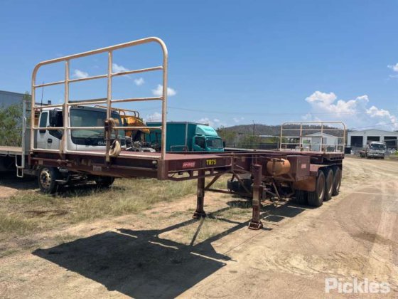 2017 Barker 重型三轴卡车