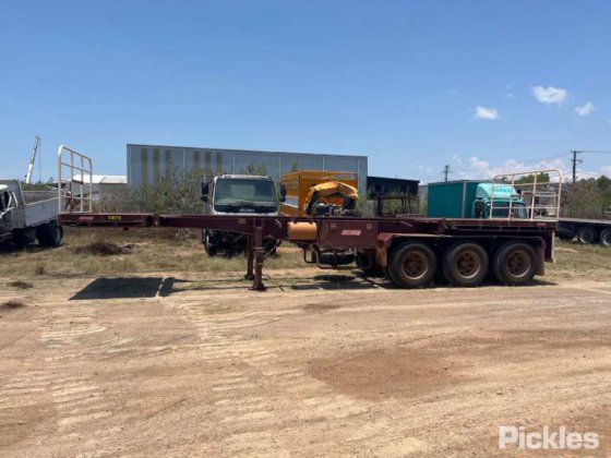 2017 Barker 重型三轴卡车