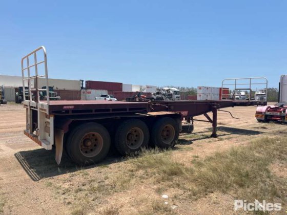 2017 Barker 重型三轴卡车