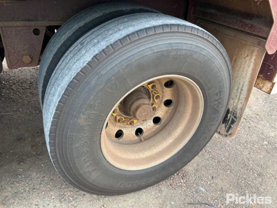 2017 Barker 重型三轴卡车