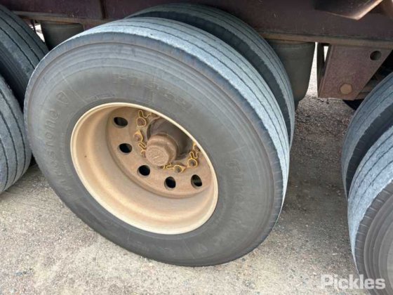 2017 Barker 重型三轴卡车