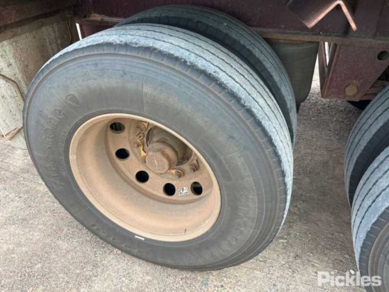 2017 Barker 重型三轴卡车